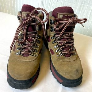 Vintage Raichle Swiss made women’s hiking boots 6.5 comfortable